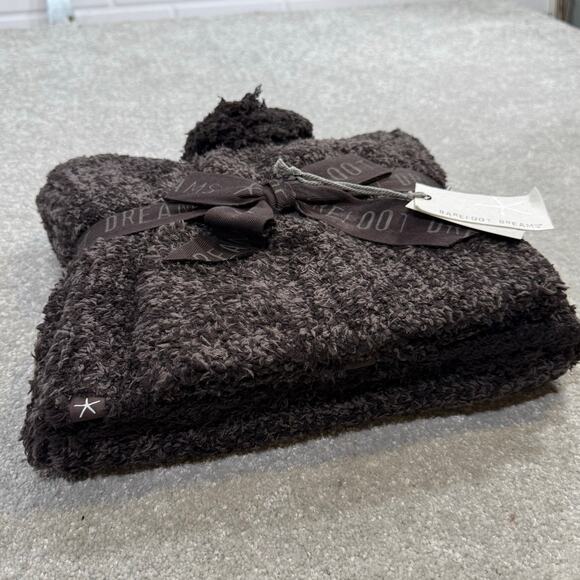 Barefoot Dreams NWT CozyChic Pom Pom Beanie Scarf Set Espresso Cocoa Dark Brown - Picture 2 of 10